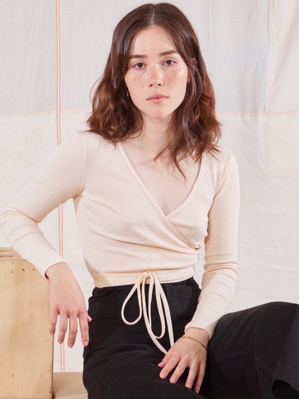 Big Bud Press Wrap Top Vintage Tee Off-White Size M